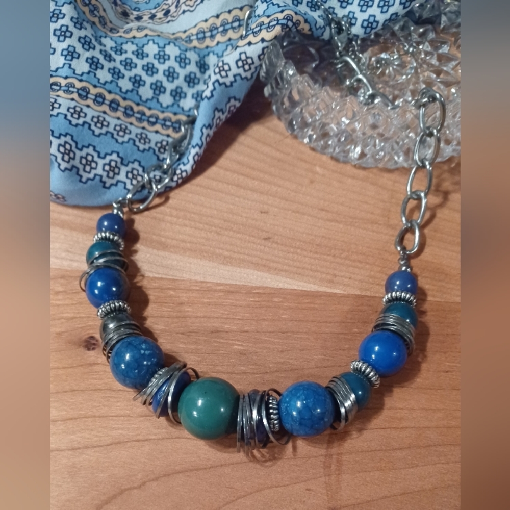 Bold necklace